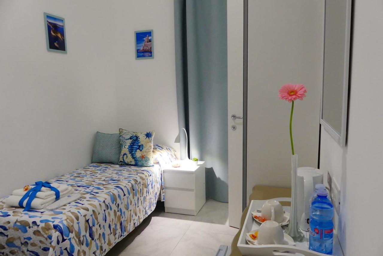 Valentyna Rooms La Spezia Ngoại thất bức ảnh